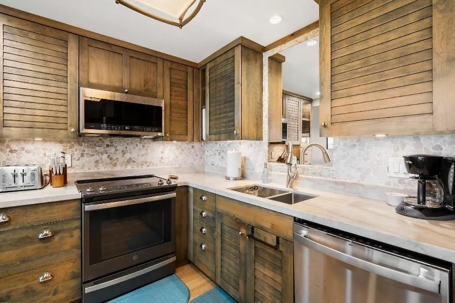 Maalaea Surf, #C-7 Condo Kihei Apartment